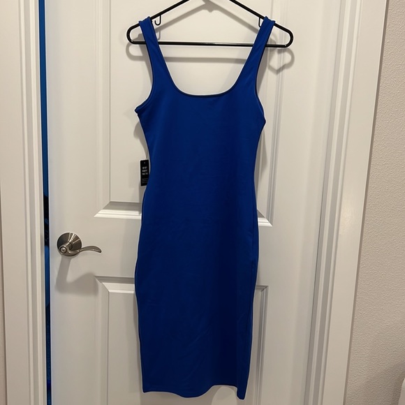 Dress - Picture 2 of 2